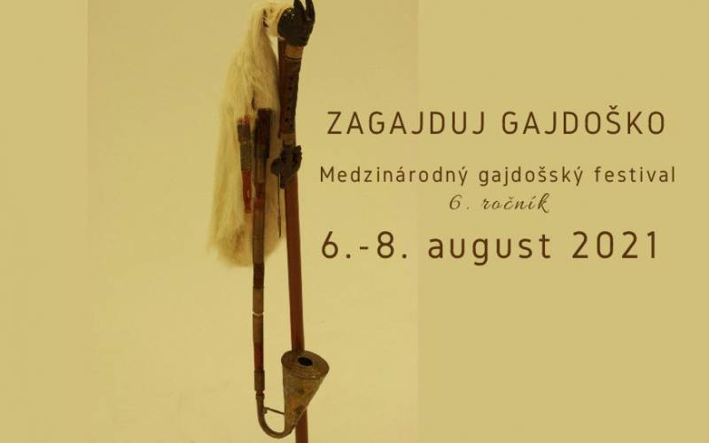 na zdjęciu plakat promujący międzynarodowy festiwal folkloru na Słowacji